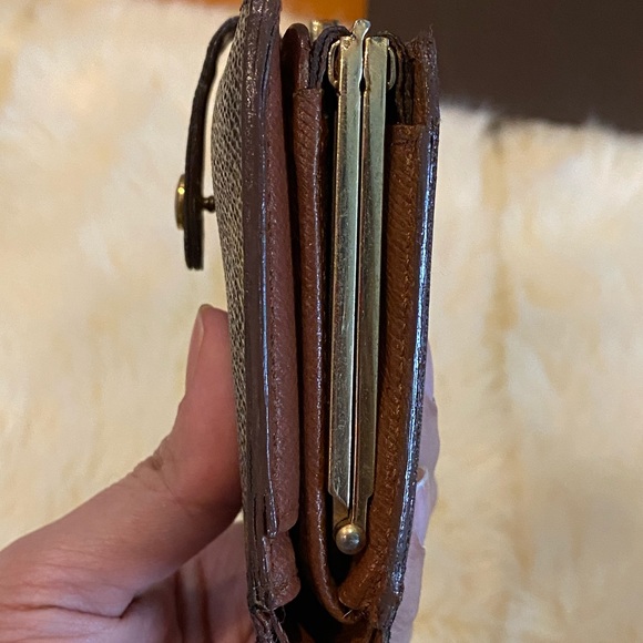 Authentuc Louis Vuitton French wallet - Picture 11 of 12
